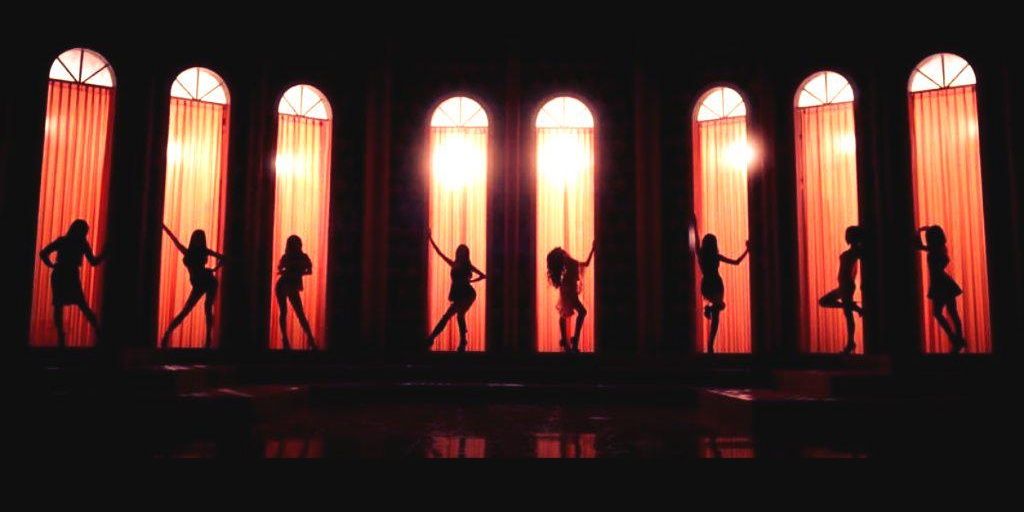 moongomna's profile banner image