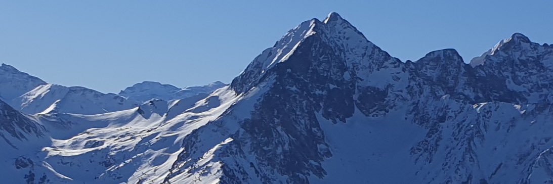 rmendu16's profile banner image