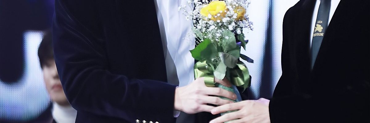 𝑴𝒂𝒓𝒔 banner