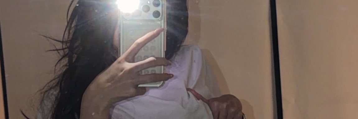 ddaniellkim's profile banner image