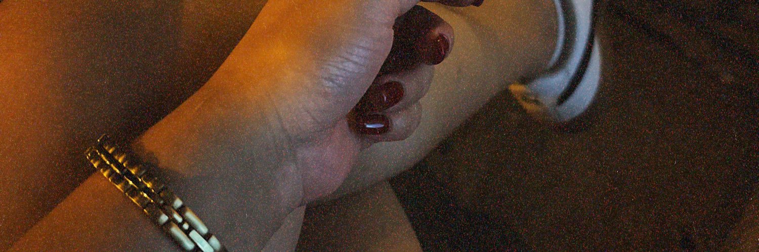 priscilaleon8's profile banner image