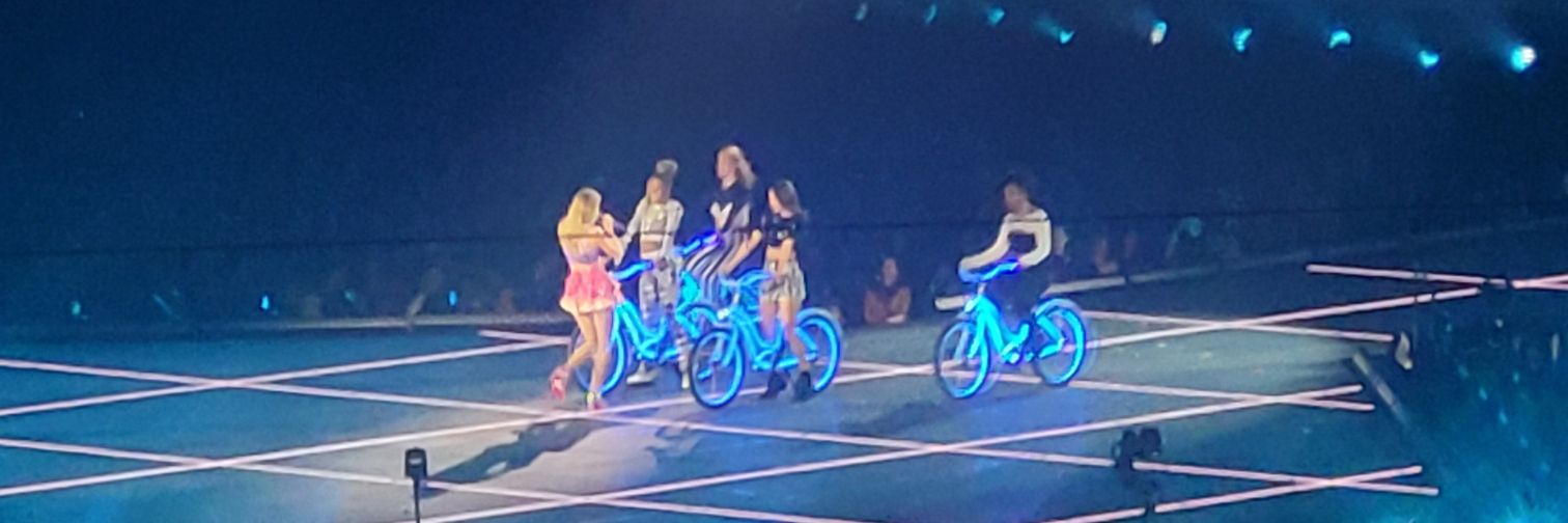 brekky (taylor's version) ❤️‍🔥🧡 TS12 banner