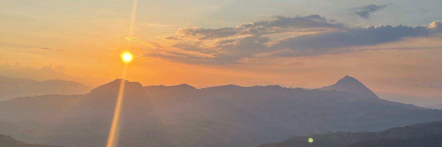 TweetLJ1's profile banner image