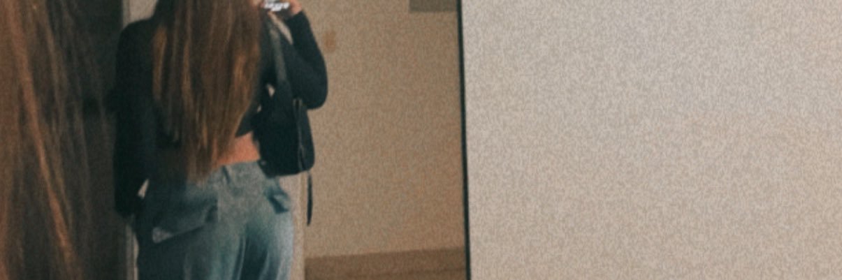 JuuliClaro's profile banner image