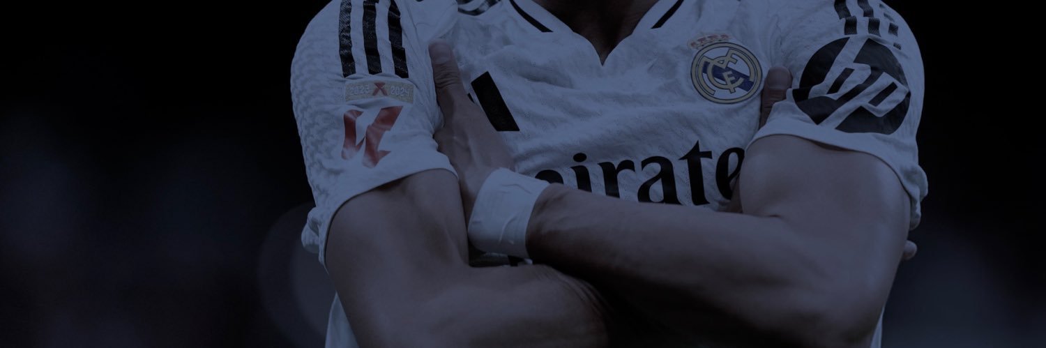 𝔏's banner
