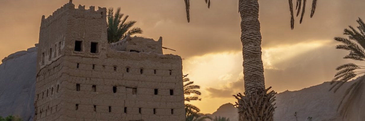 EEBdrM's profile banner image