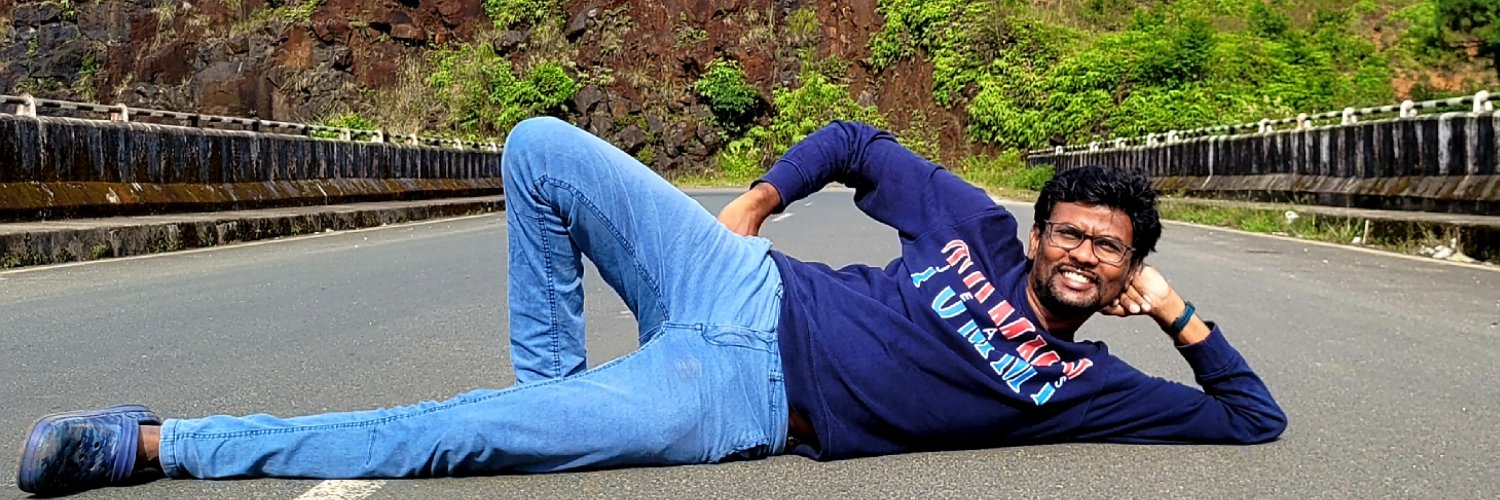 thiszsuri's profile banner image