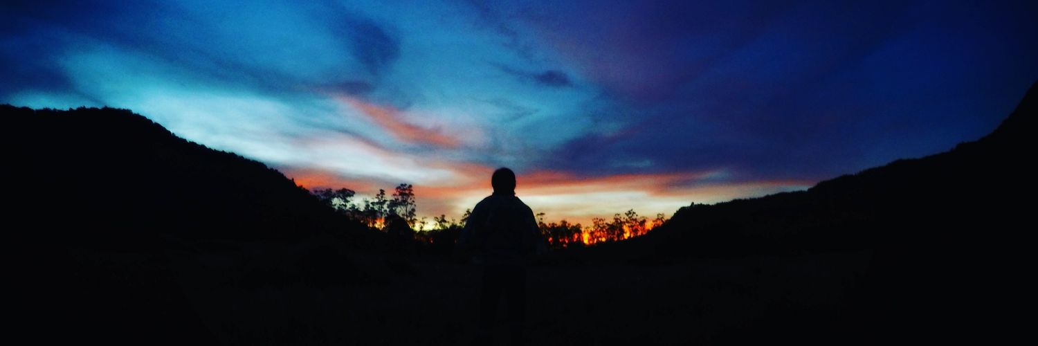 rizalDR's profile banner image