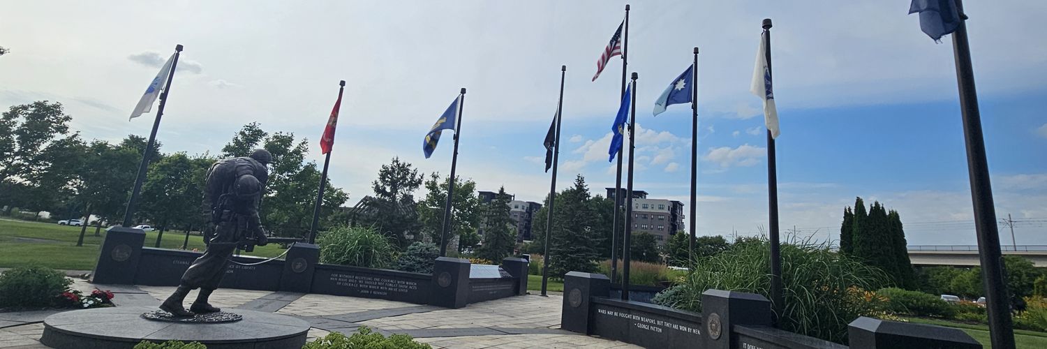 The Buzzing Crow | ⬱ banner