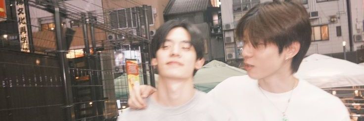 p banner