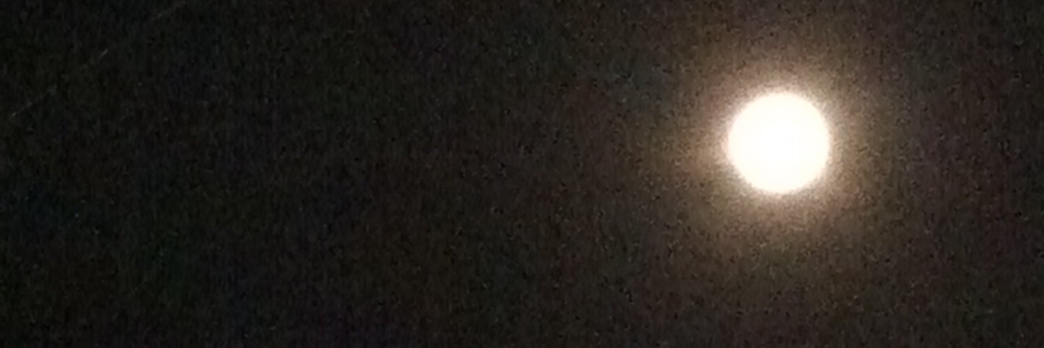 Maca_Arellano_'s profile banner image