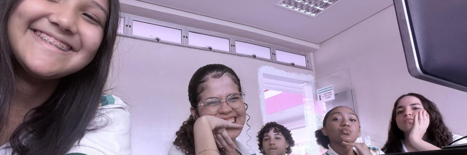 kelllyly's profile banner image