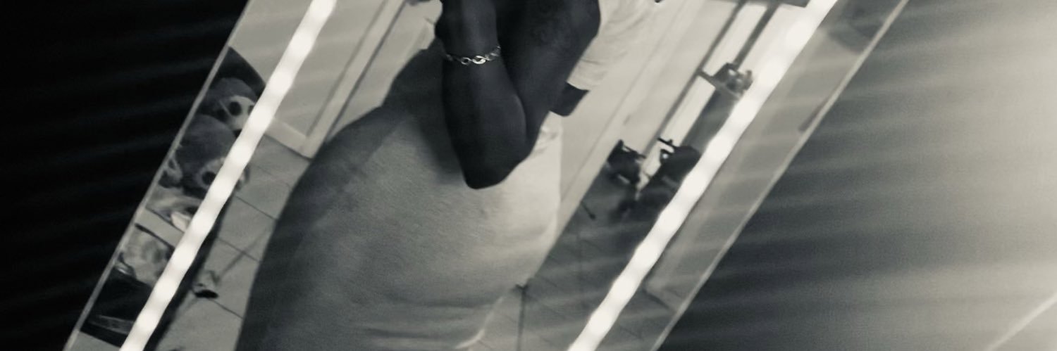 “OkHelloMelo” banner