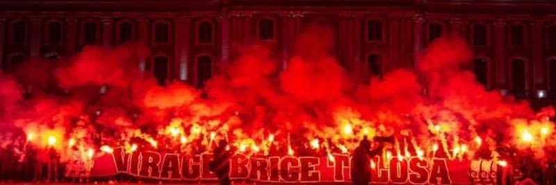 M banner