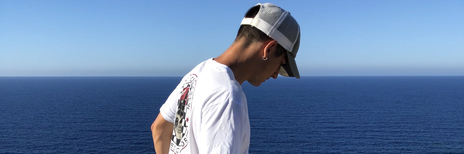 aromeriin's profile banner image