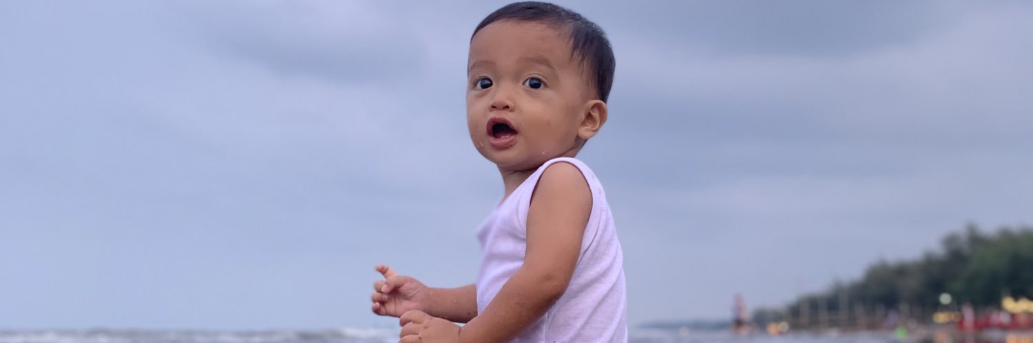 selvisela's profile banner image
