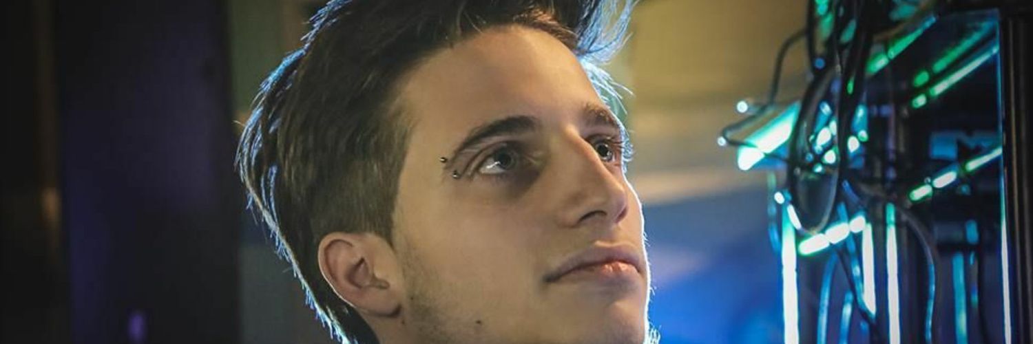 Layii_sq's profile banner image