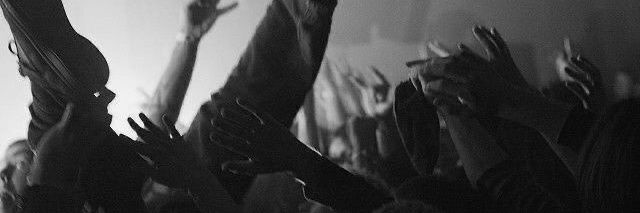 Devlyne☂︎'s banner