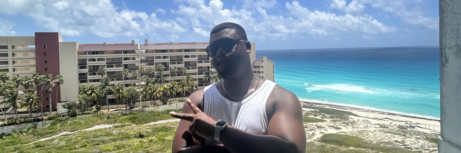 EternalMickes🇱🇨 banner