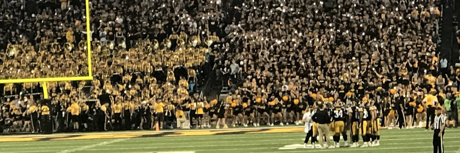 Barbara Clark 🚫 👑 banner