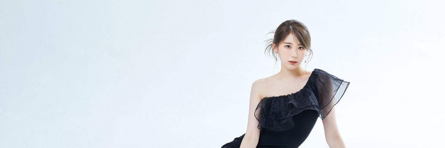 pho_everyoung's profile banner image