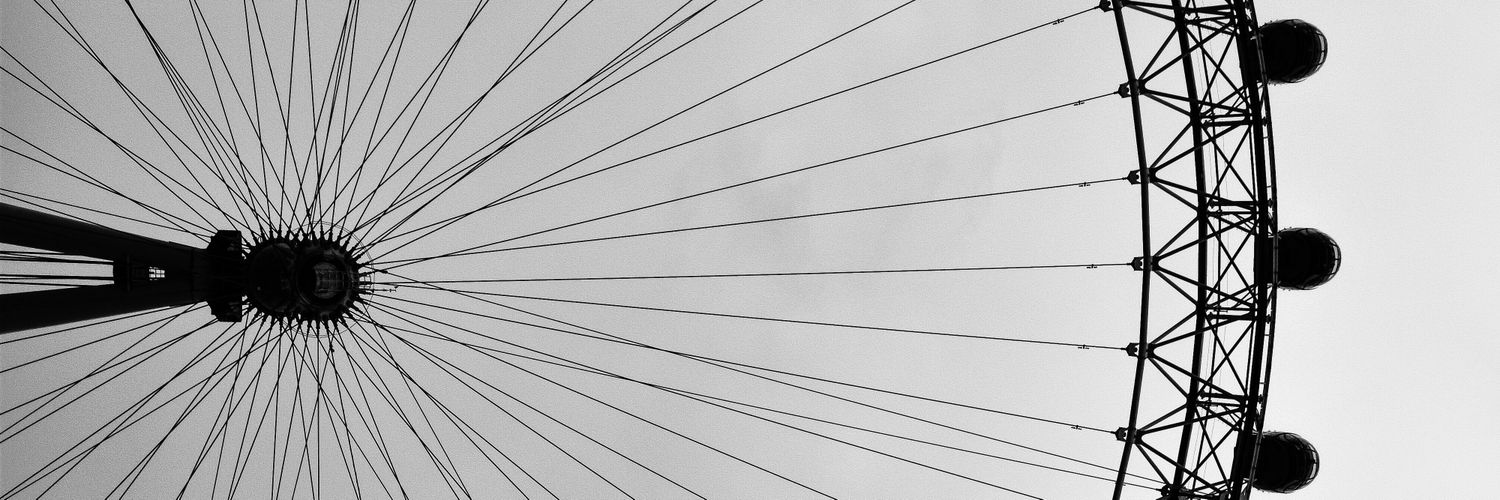 Lucia_vy's profile banner image