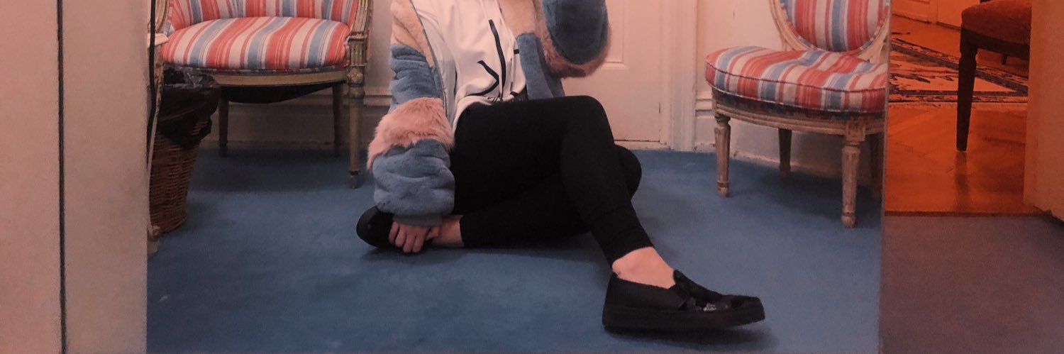 Ameliazanee's profile banner image