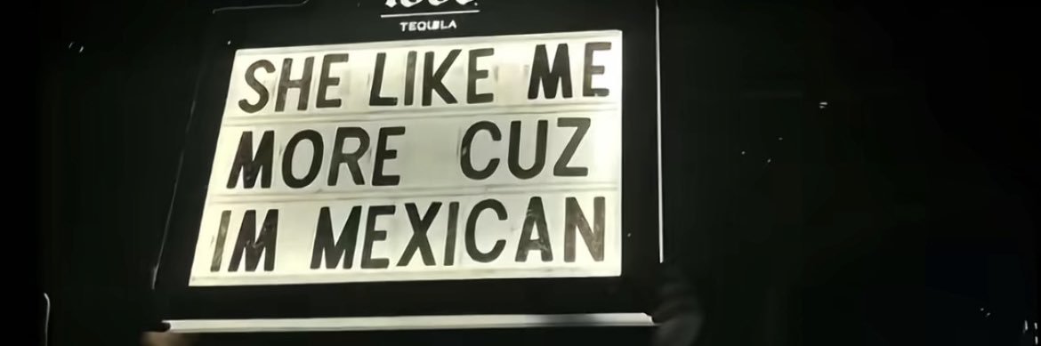 Dee banner