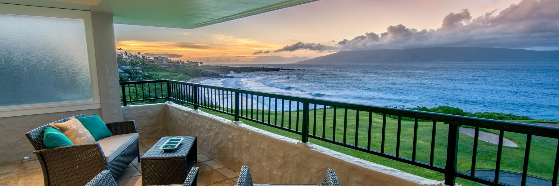 CourtneyMaui's profile banner image