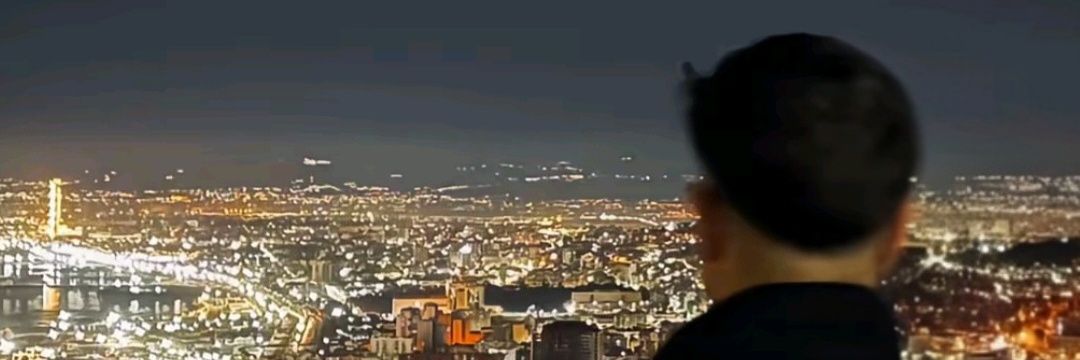 آدم banner