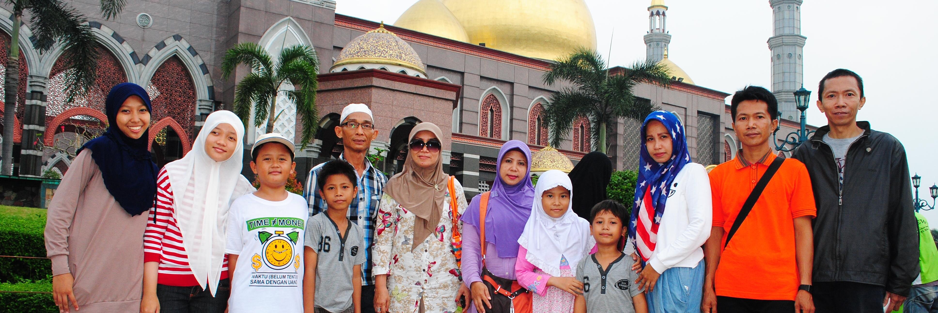 suriani's profile banner image