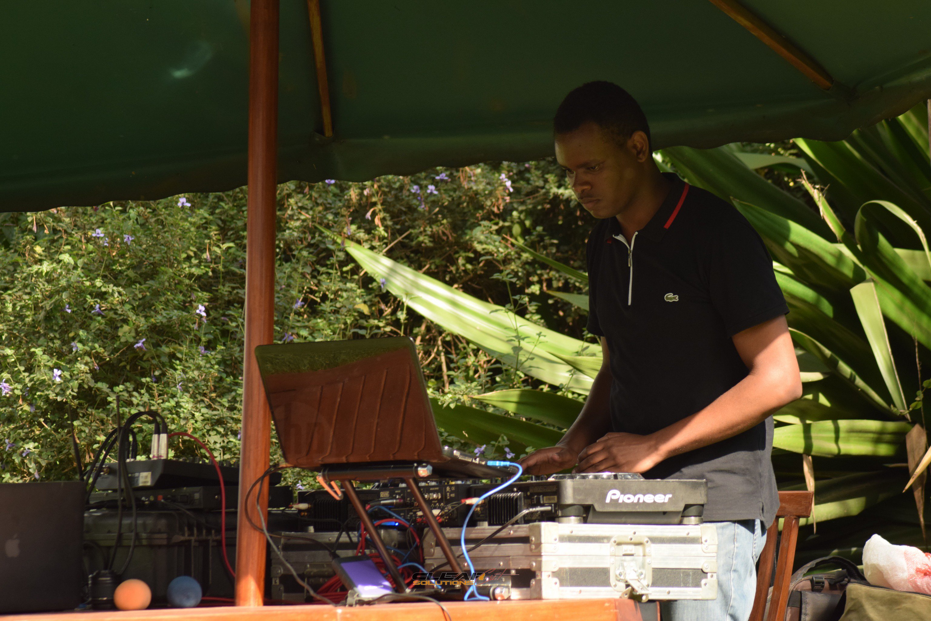 VicTheDeejay's profile banner image