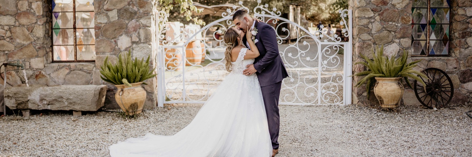AdelaVictoriaa's profile banner image