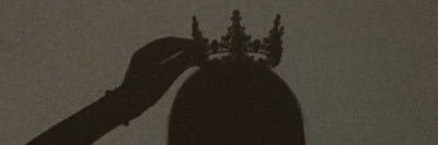 _JuliEllaine's profile banner image