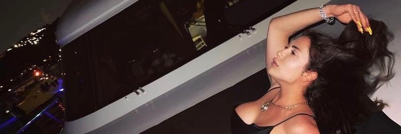 derya16d's profile banner image
