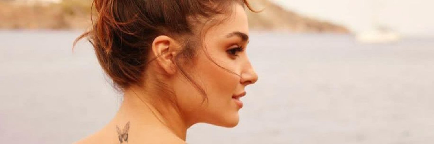 najwaHande's profile banner image