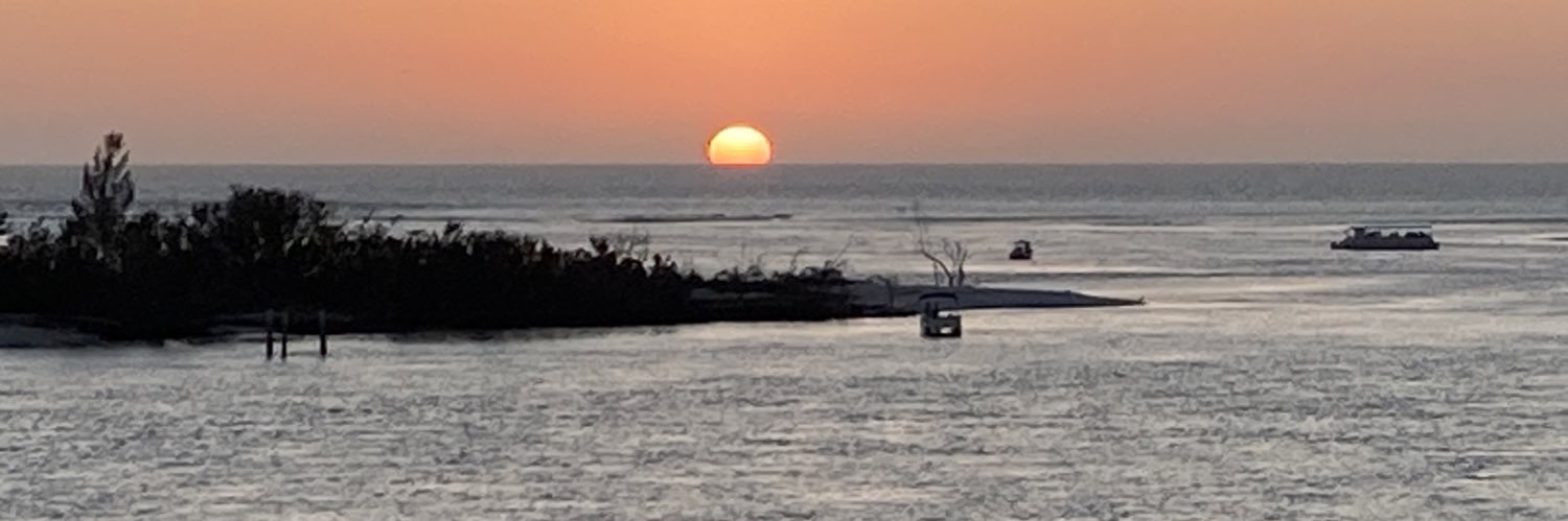 xsSub's profile banner image
