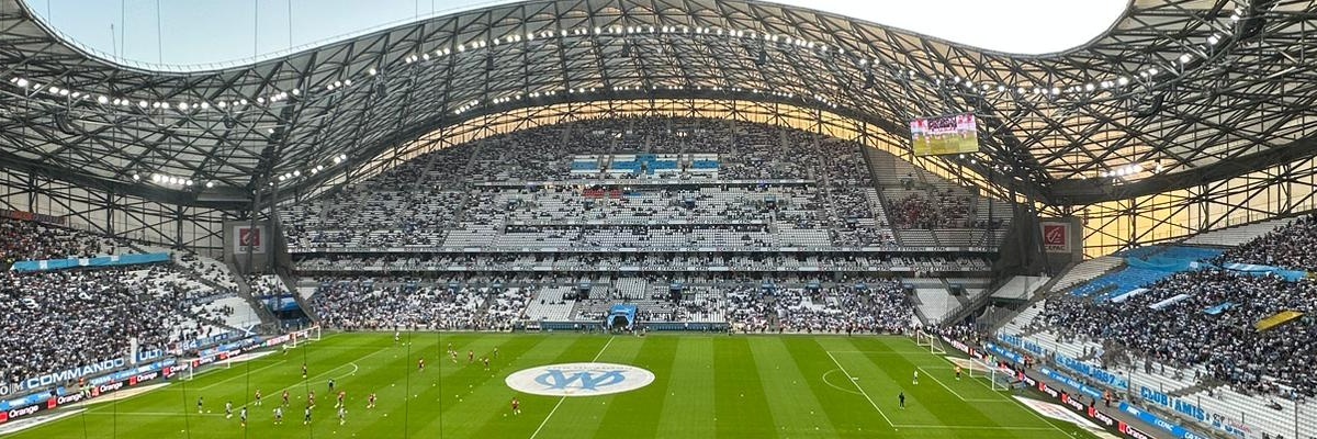 M8 Nono 💙🤍 banner