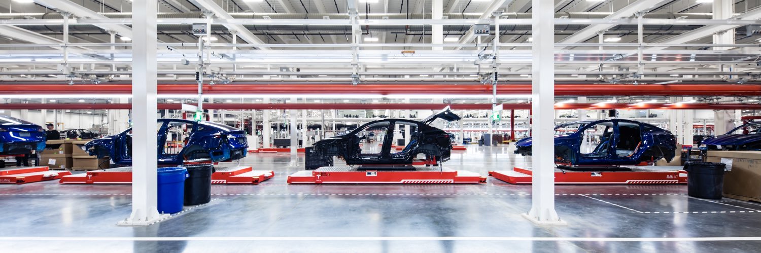 Tesla Recruiting banner