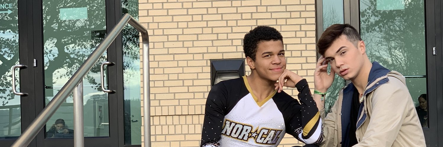 deactivatedRy's profile banner image