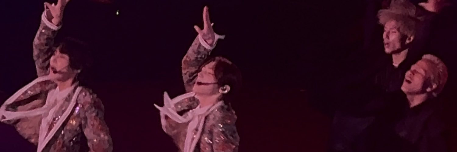 _charm_r's profile banner image