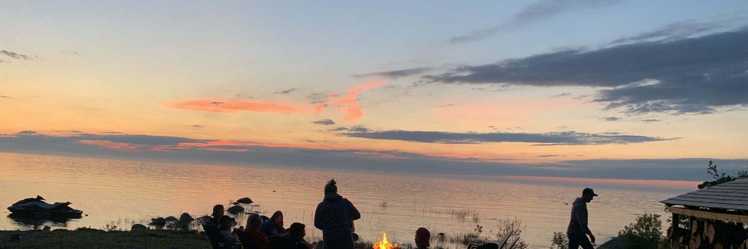 megrenrut's profile banner image