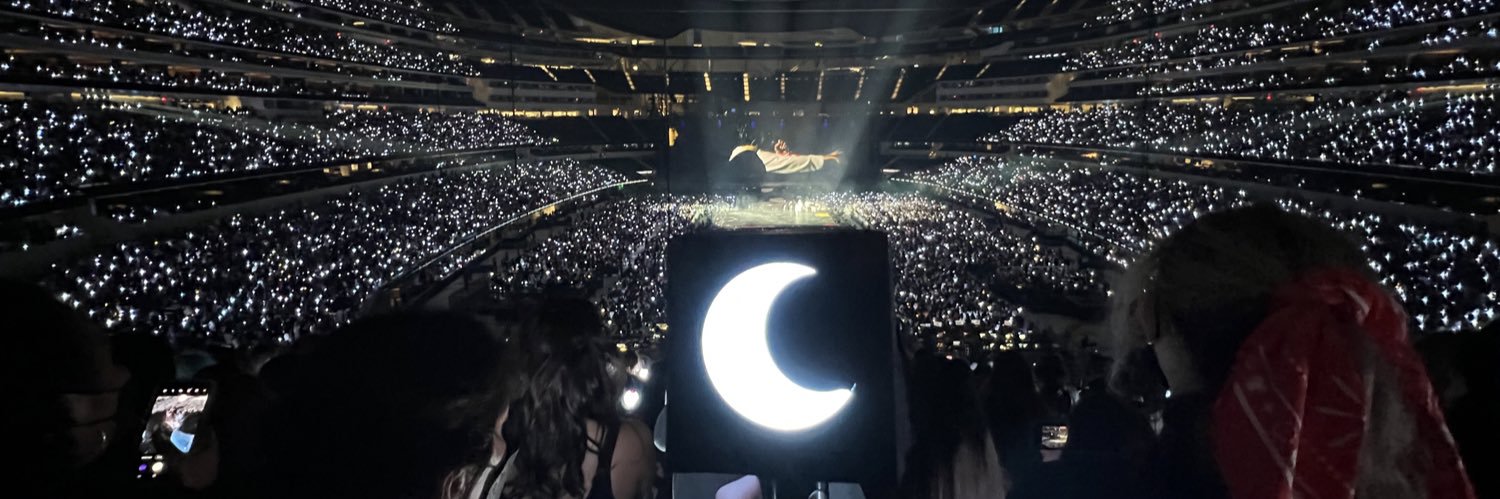 MzShanon's profile banner image