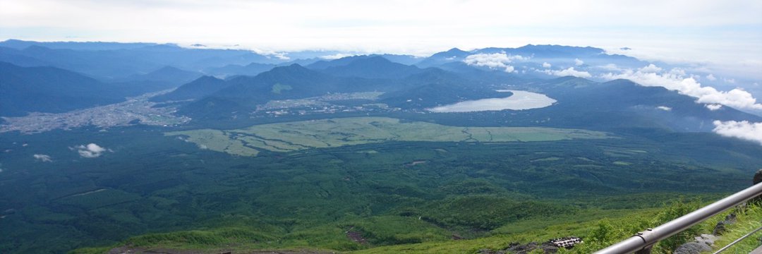 とにこさん banner