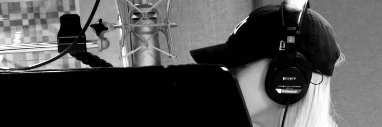 nics.° kinda ia banner