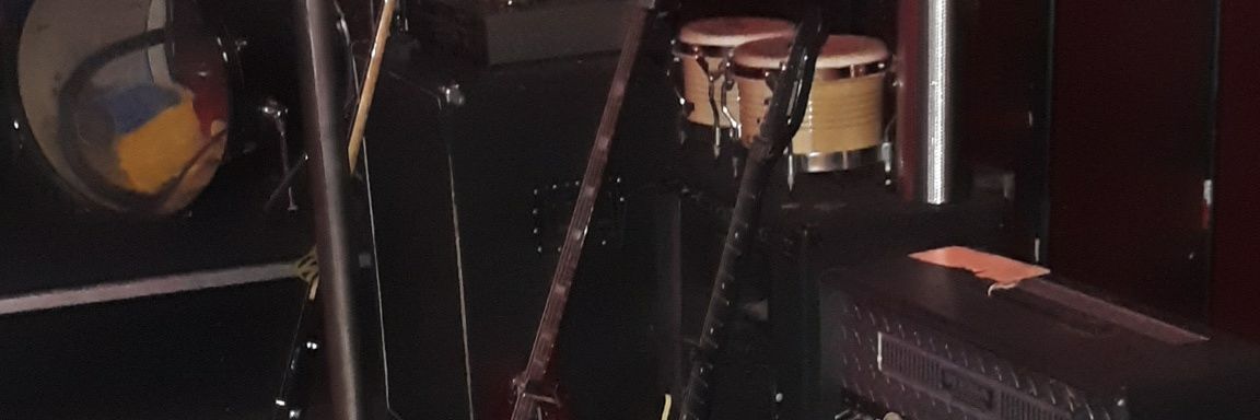 Jaimito el REPUBLICANS ARE TRAITORS cartero banner