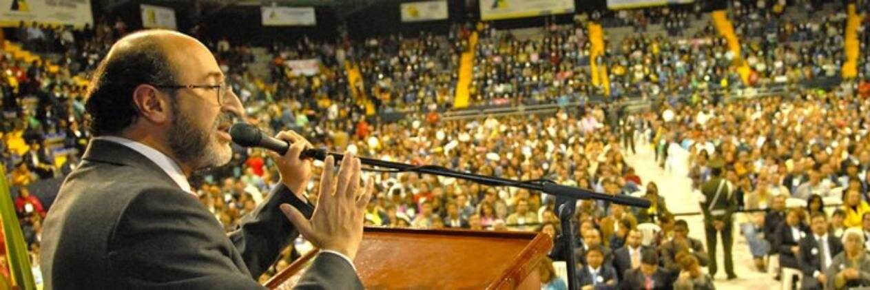 Juan Lozano's banner