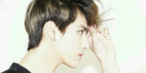 Kris_cus's profile banner image