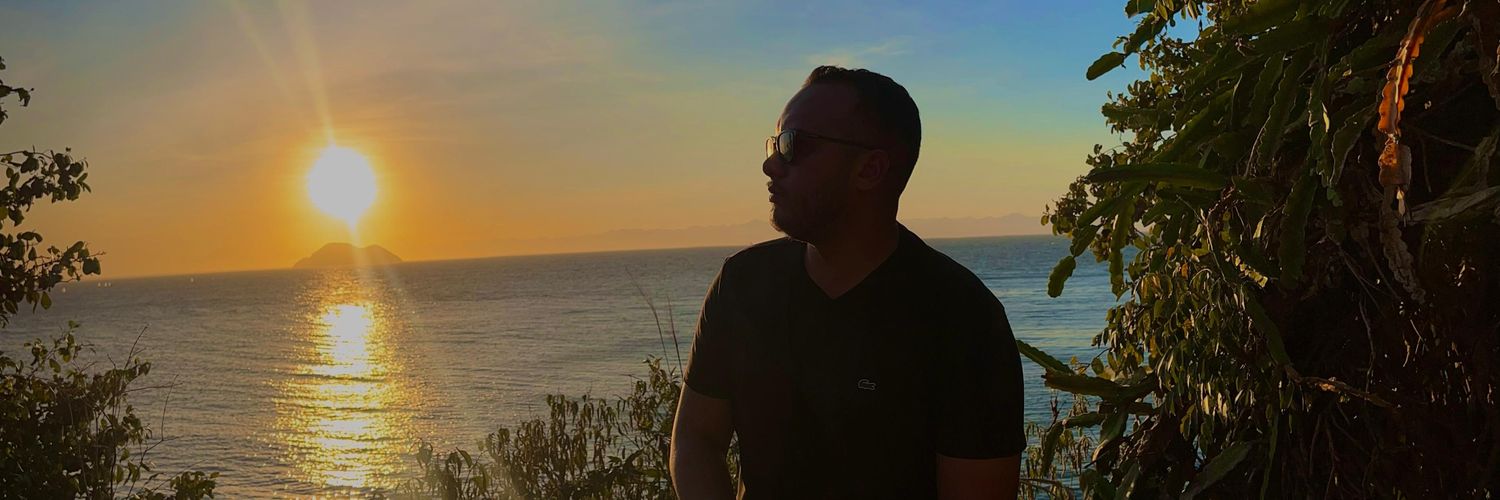 llluanve's profile banner image