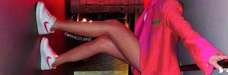 𝓜𝓸𝓷🌹 banner